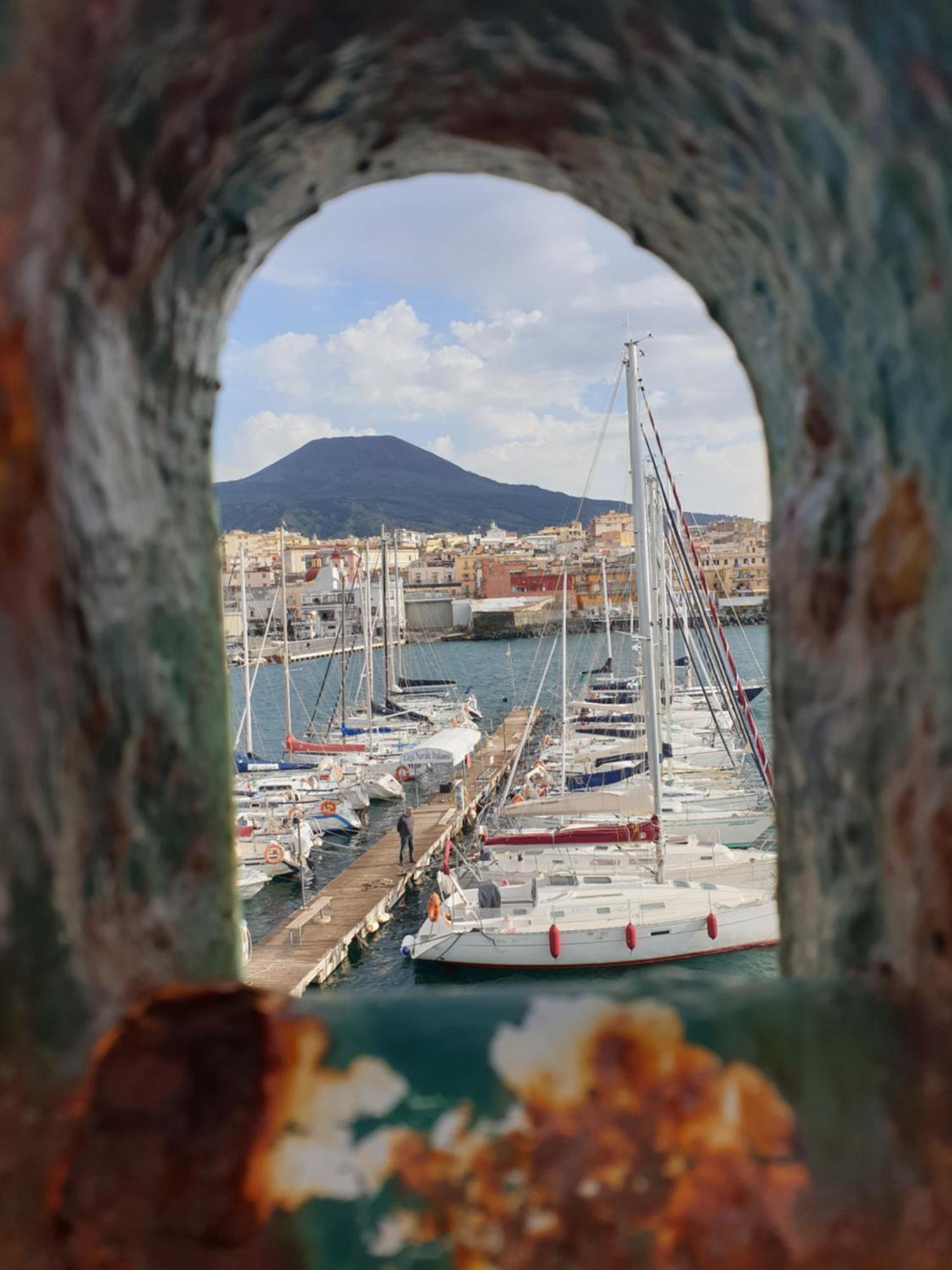 House Boat Hotel Torre del Greco Buitenkant foto
